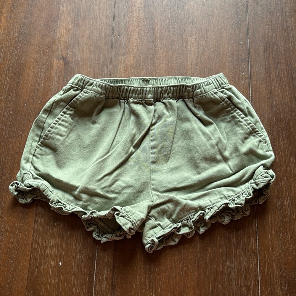 Size 8 J. Crew Crewcuts pocketed ruffle trim shorts